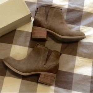 Clarks Maypearl Daisy Ankle Bootie